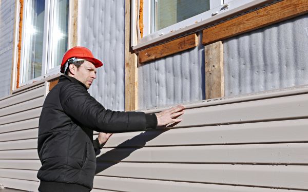 Cost of Vinyl Cladding Repair in Easton