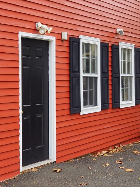 Cost of Red Vinyl Siding Installation in Easton