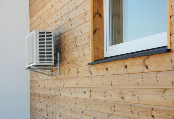 Cost of Pine Wood Siding Installation in Easton